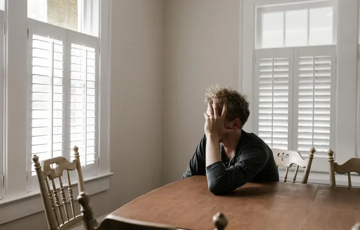 Varför räntan ofta blir kvar trots att ekonomin förbättras